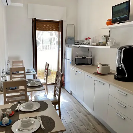 Bed & Breakfast Caruso 2*